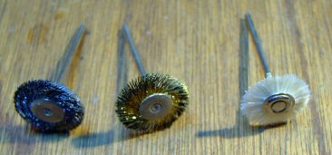 Brosses Dremel (fils acier, laiton et nylon)