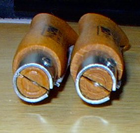 Comparaison de deux manches de N4 avec lame en acier au carbone